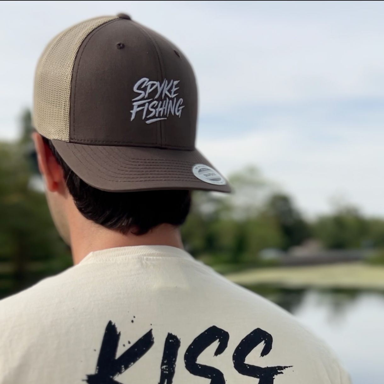 Casquette trucker et t-shirt Spyke Fishing